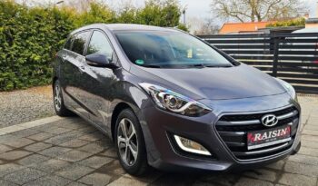 Hyundai i30 blue 1.6 CRDi DCT Passion full