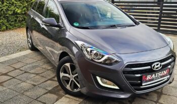 Hyundai i30 blue 1.6 CRDi DCT Passion full