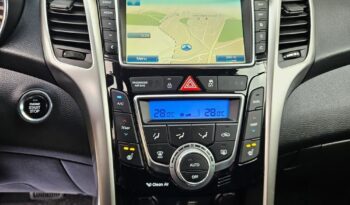 Hyundai i30 blue 1.6 CRDi DCT Passion full