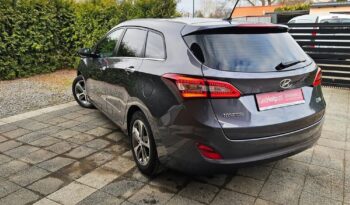 Hyundai i30 blue 1.6 CRDi DCT Passion full