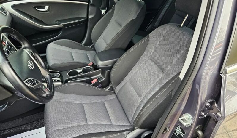 Hyundai i30 blue 1.6 CRDi DCT Passion full