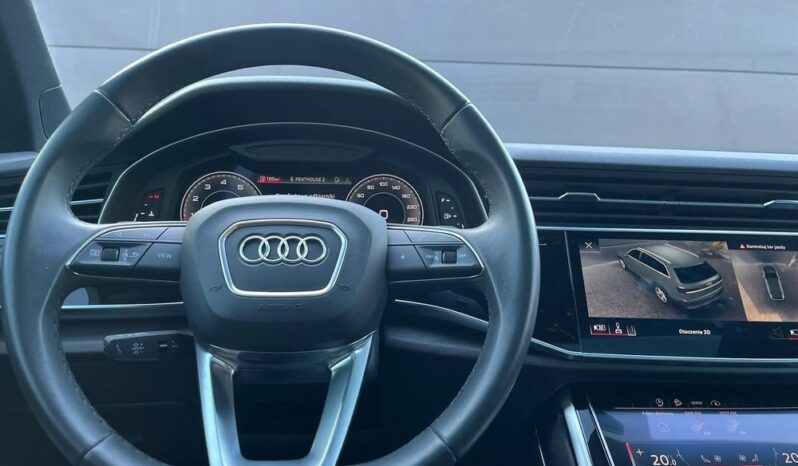 Audi Q7 full