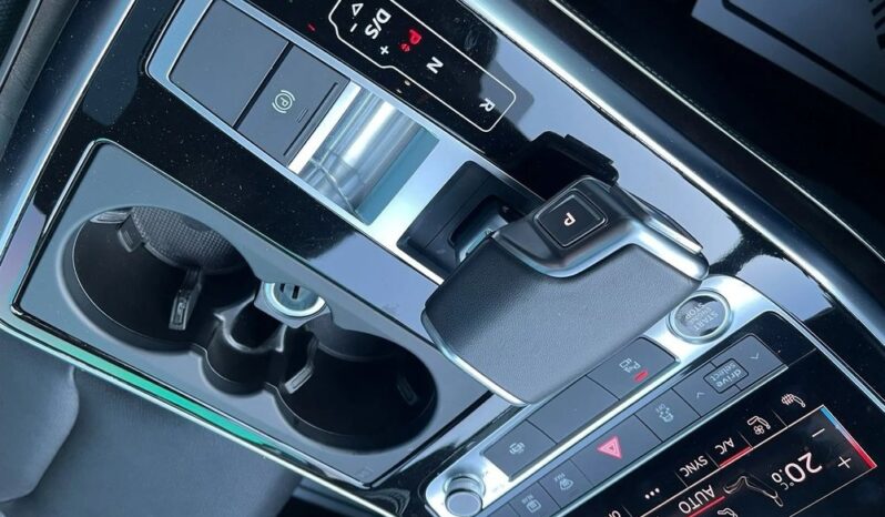 Audi Q7 full