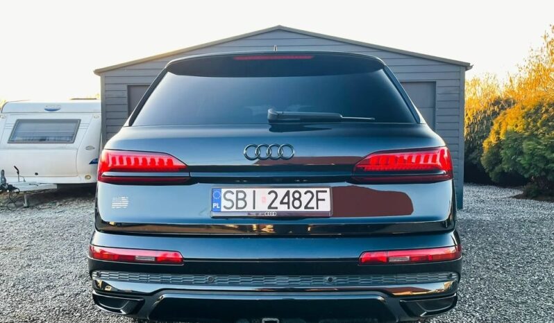 Audi Q7 full