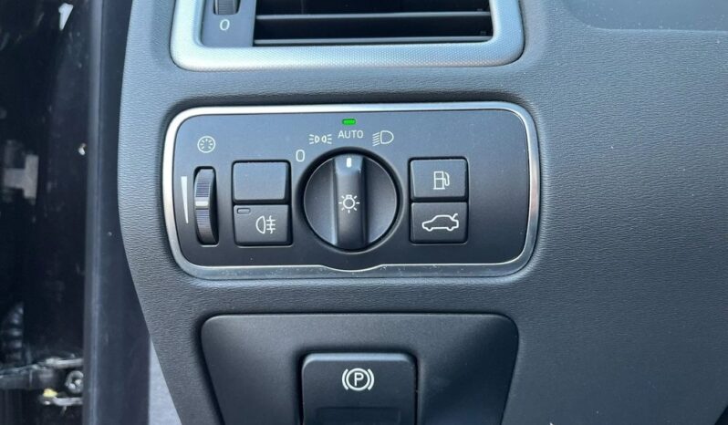 Volvo V70 D2 Geartronic Momentum full