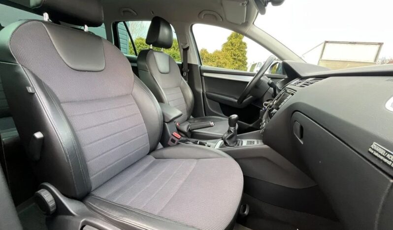 Skoda Octavia 1.6 TDI (Green tec) 4×4 Style full