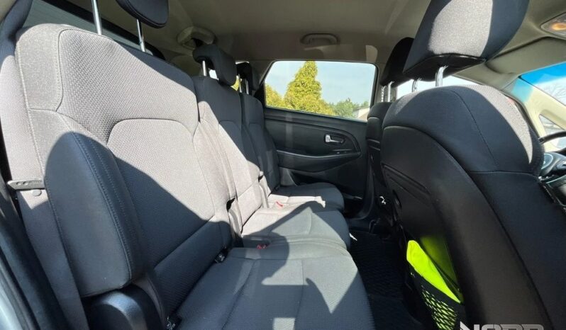 Kia Carens 1.6 GDI L full