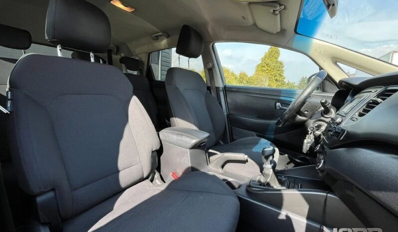 Kia Carens 1.6 GDI L full
