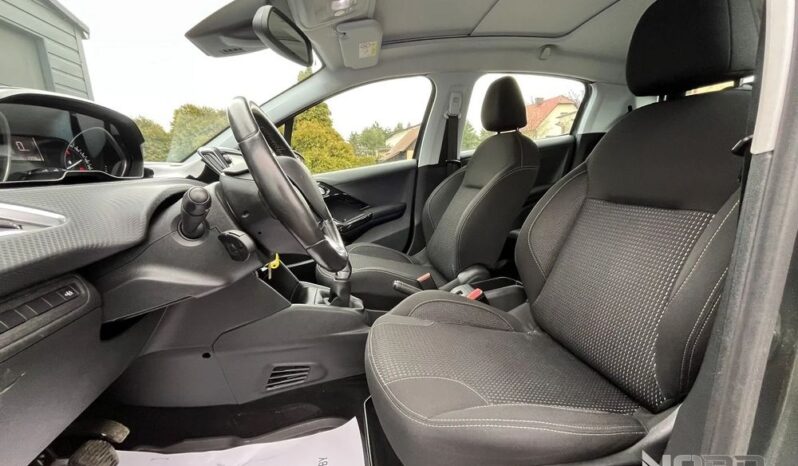 Peugeot 208 1.2 PureTech Allure full