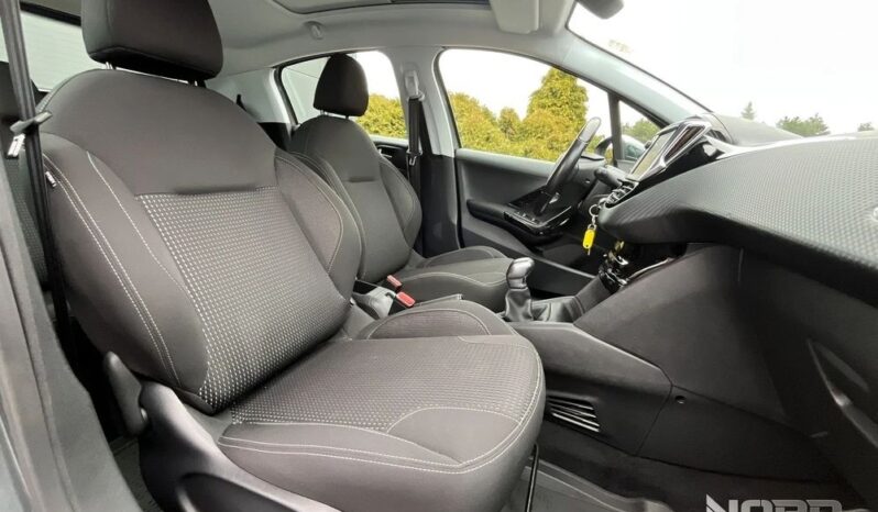 Peugeot 208 1.2 PureTech Allure full