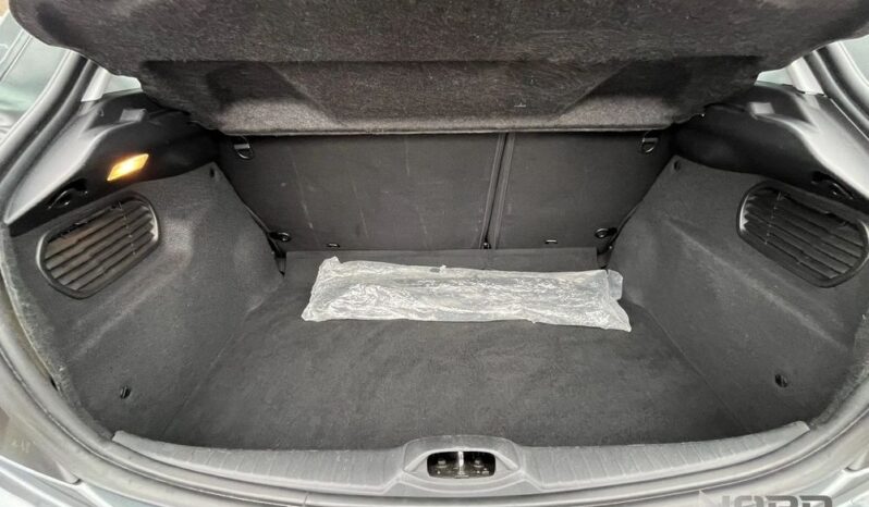 Peugeot 208 1.2 PureTech Allure full