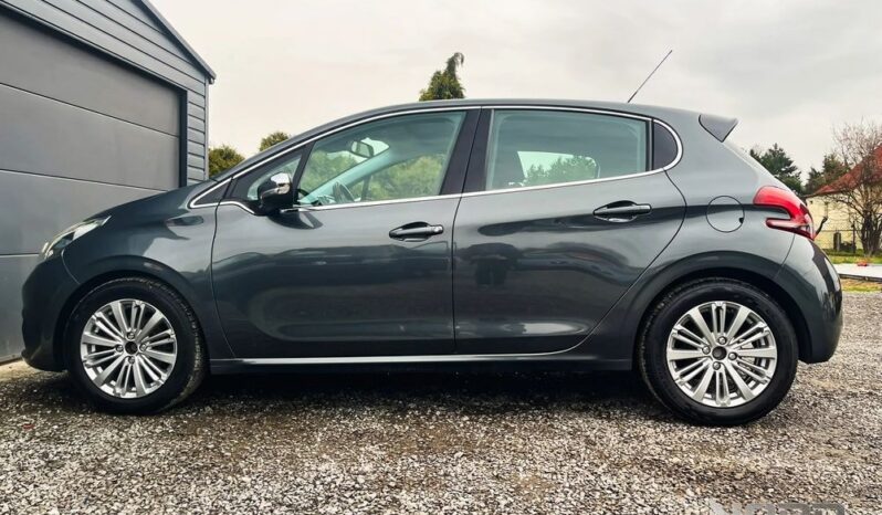 Peugeot 208 1.2 PureTech Allure full