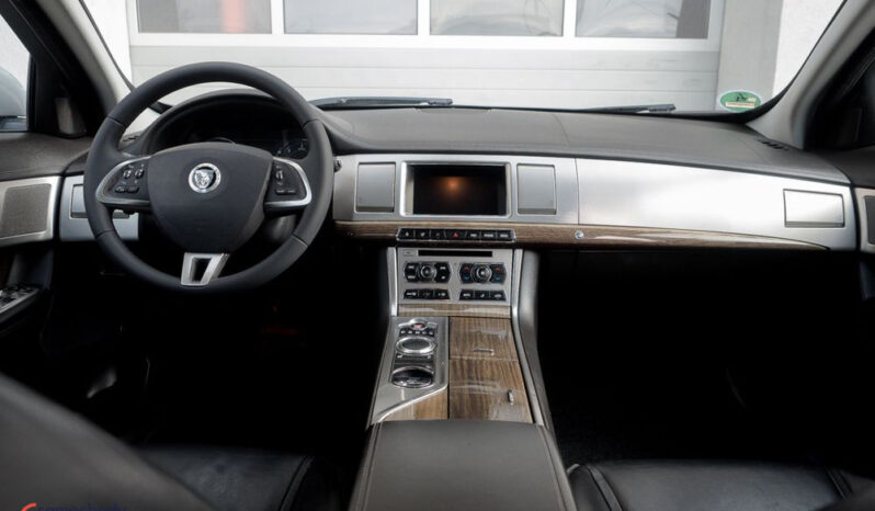 Jaguar XF 2.2 D Luxury full