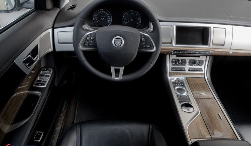 Jaguar XF 2.2 D Luxury full