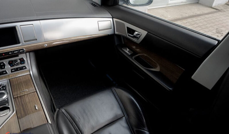 Jaguar XF 2.2 D Luxury full