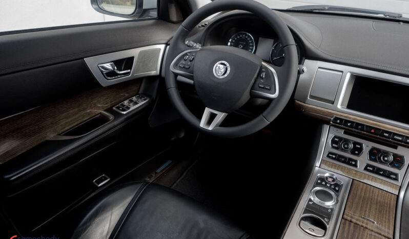 Jaguar XF 2.2 D Luxury full