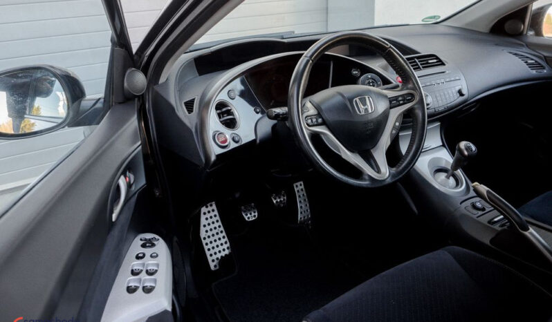 Honda Civic 1.8 Sport full