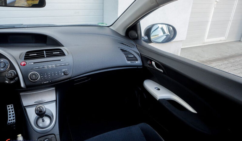 Honda Civic 1.8 Sport full