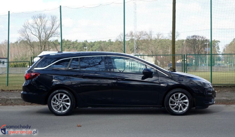 Opel Astra full
