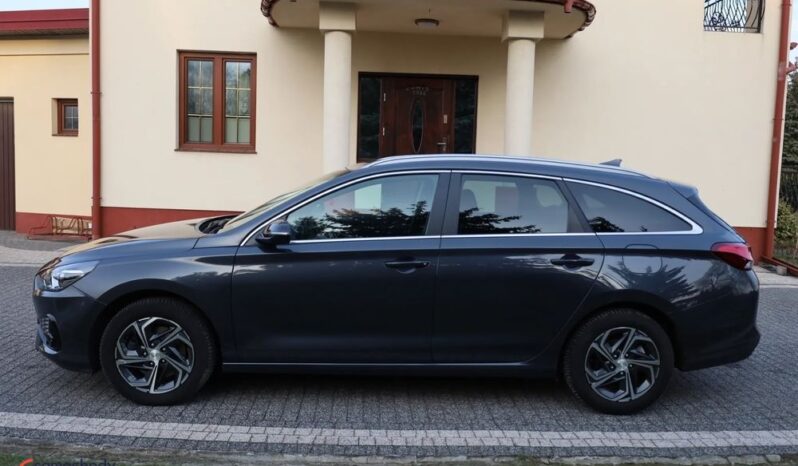 Hyundai i30 1.5 DPI Smart full