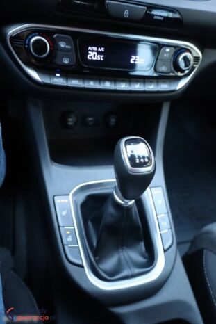Hyundai i30 1.5 DPI Smart full