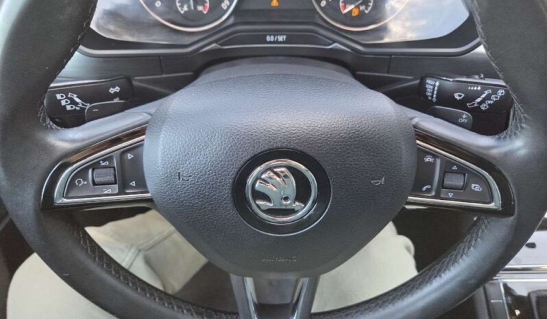 Skoda Superb full