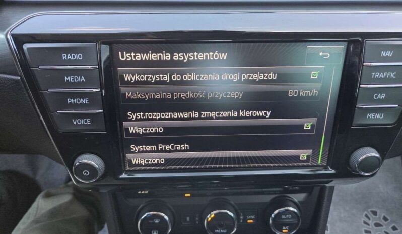 Skoda Superb full
