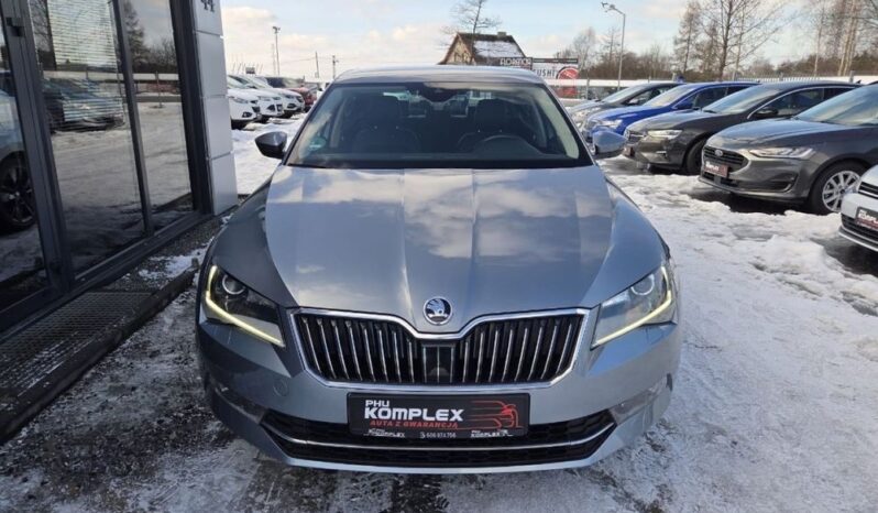 Skoda Superb full