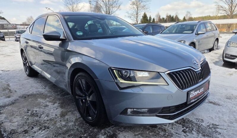 Skoda Superb full