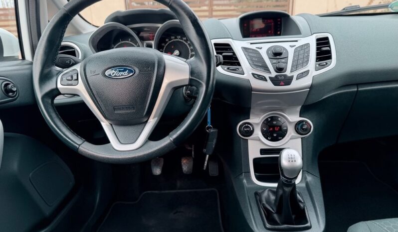 Ford Fiesta 1.25 benz 82KM; Top Stan; Serwis; Titanium; Z Niemiec; Zarejestrowana! full