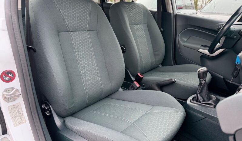 Ford Fiesta 1.25 benz 82KM; Top Stan; Serwis; Titanium; Z Niemiec; Zarejestrowana! full