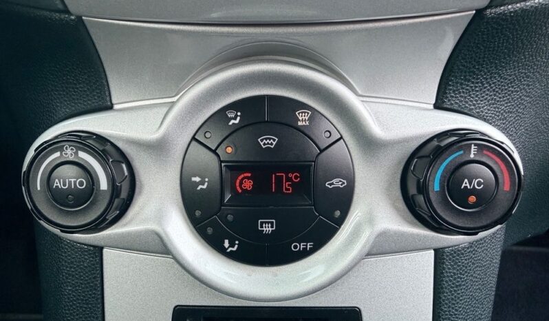 Ford Fiesta 1.25 benz 82KM; Top Stan; Serwis; Titanium; Z Niemiec; Zarejestrowana! full