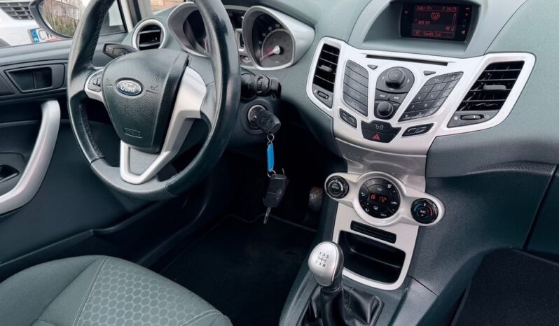 Ford Fiesta 1.25 benz 82KM; Top Stan; Serwis; Titanium; Z Niemiec; Zarejestrowana! full
