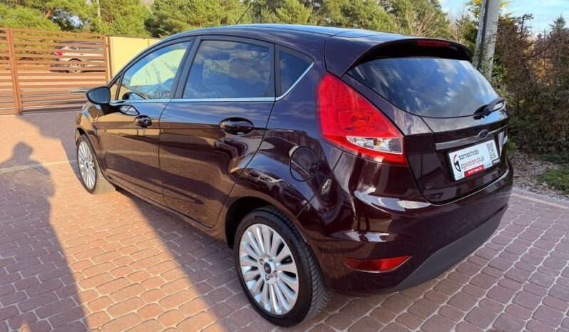 Ford Fiesta 1.25 82KM; Top Stan; Piękny kolor; Titanium; FV Marża; Zarejestrowana! full