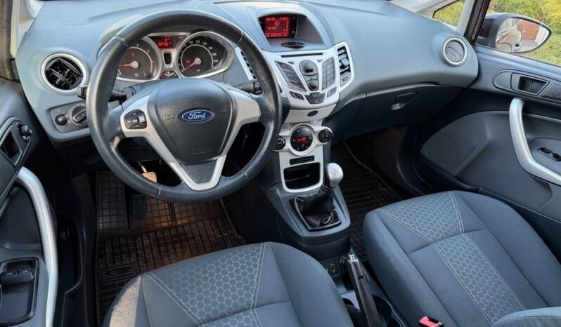 Ford Fiesta 1.25 82KM; Top Stan; Piękny kolor; Titanium; FV Marża; Zarejestrowana! full