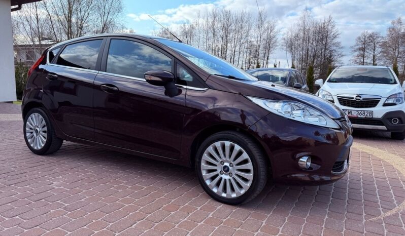 Ford Fiesta 1.25 82KM; Top Stan; Piękny kolor; Titanium; FV Marża; Zarejestrowana! full