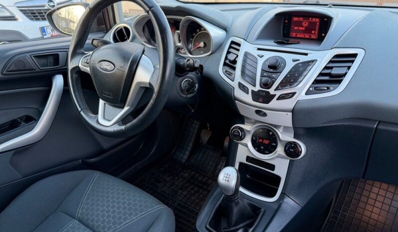 Ford Fiesta 1.25 82KM; Top Stan; Piękny kolor; Titanium; FV Marża; Zarejestrowana! full