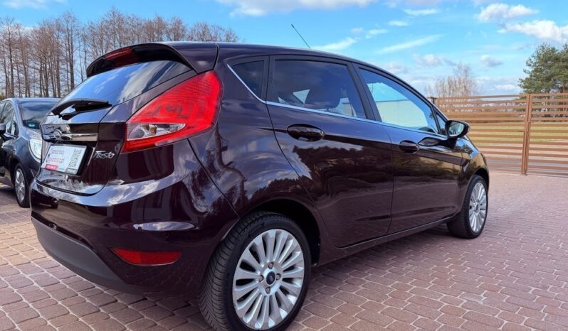Ford Fiesta 1.25 82KM; Top Stan; Piękny kolor; Titanium; FV Marża; Zarejestrowana! full