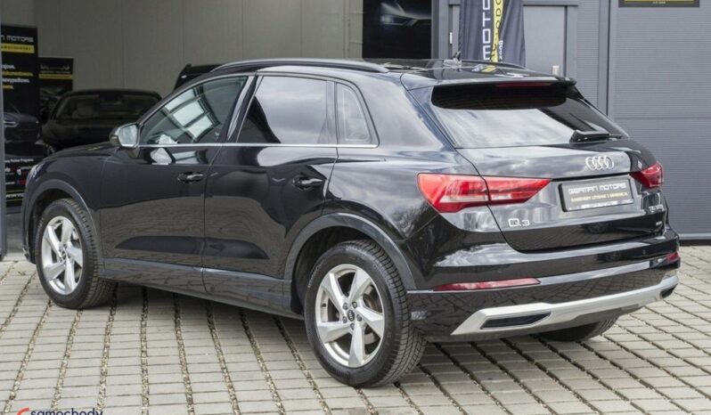 Audi Q3 full