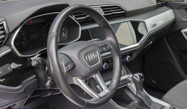 Audi Q3 full
