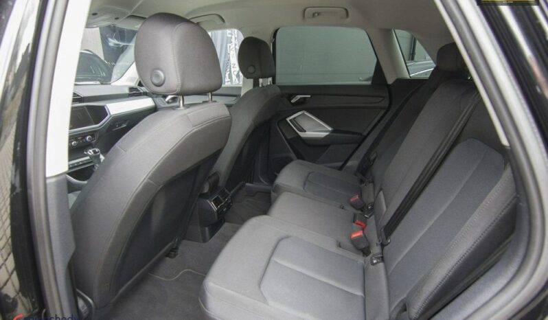 Audi Q3 full