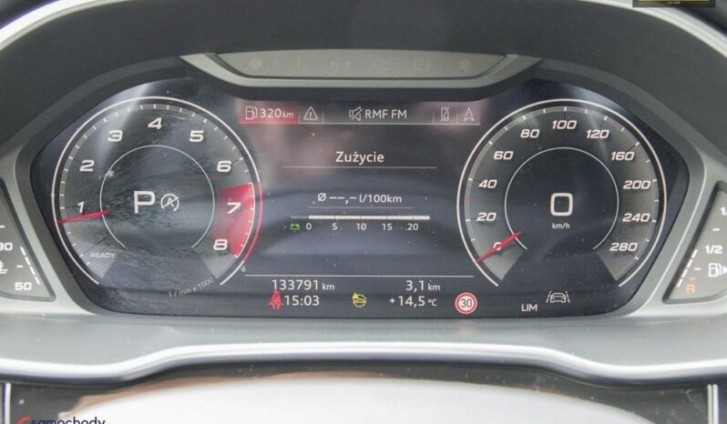 Audi Q3 full