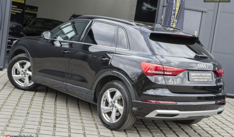 Audi Q3 full
