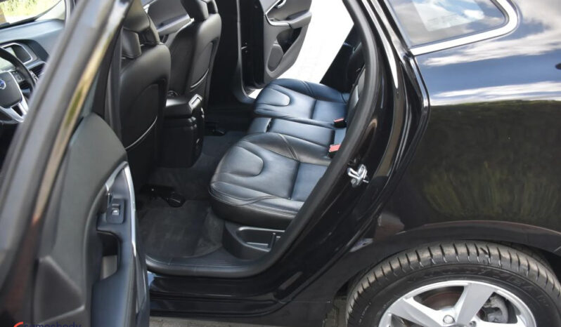 Volvo V40 D2 Drive-E Summum full