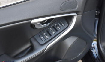Volvo V40 D2 Drive-E Summum full