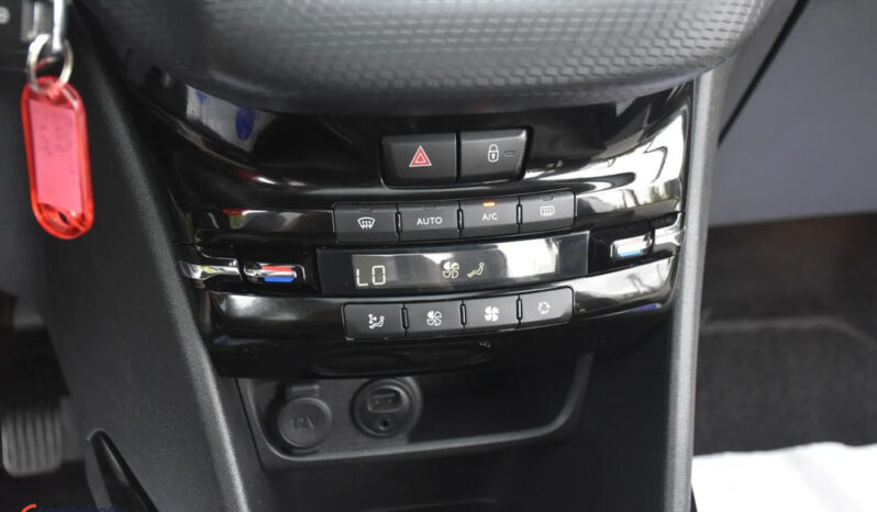 Peugeot 2008 PureTech 110 Stop&Start Crossway full