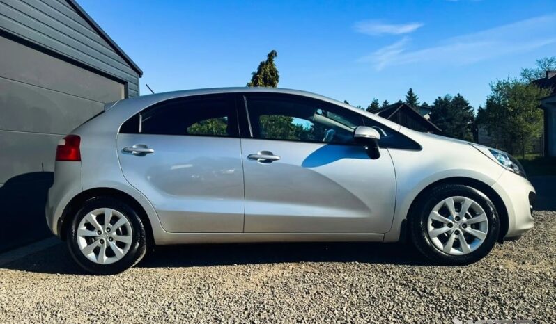 Kia Rio 1.2 L full