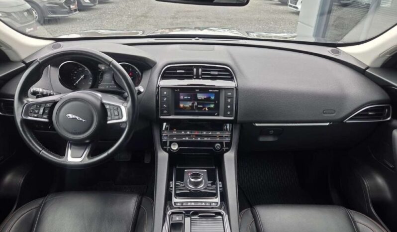 Jaguar F-Pace full