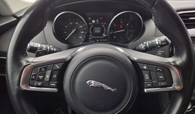 Jaguar F-Pace full