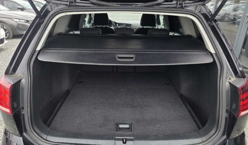 Volkswagen Golf full